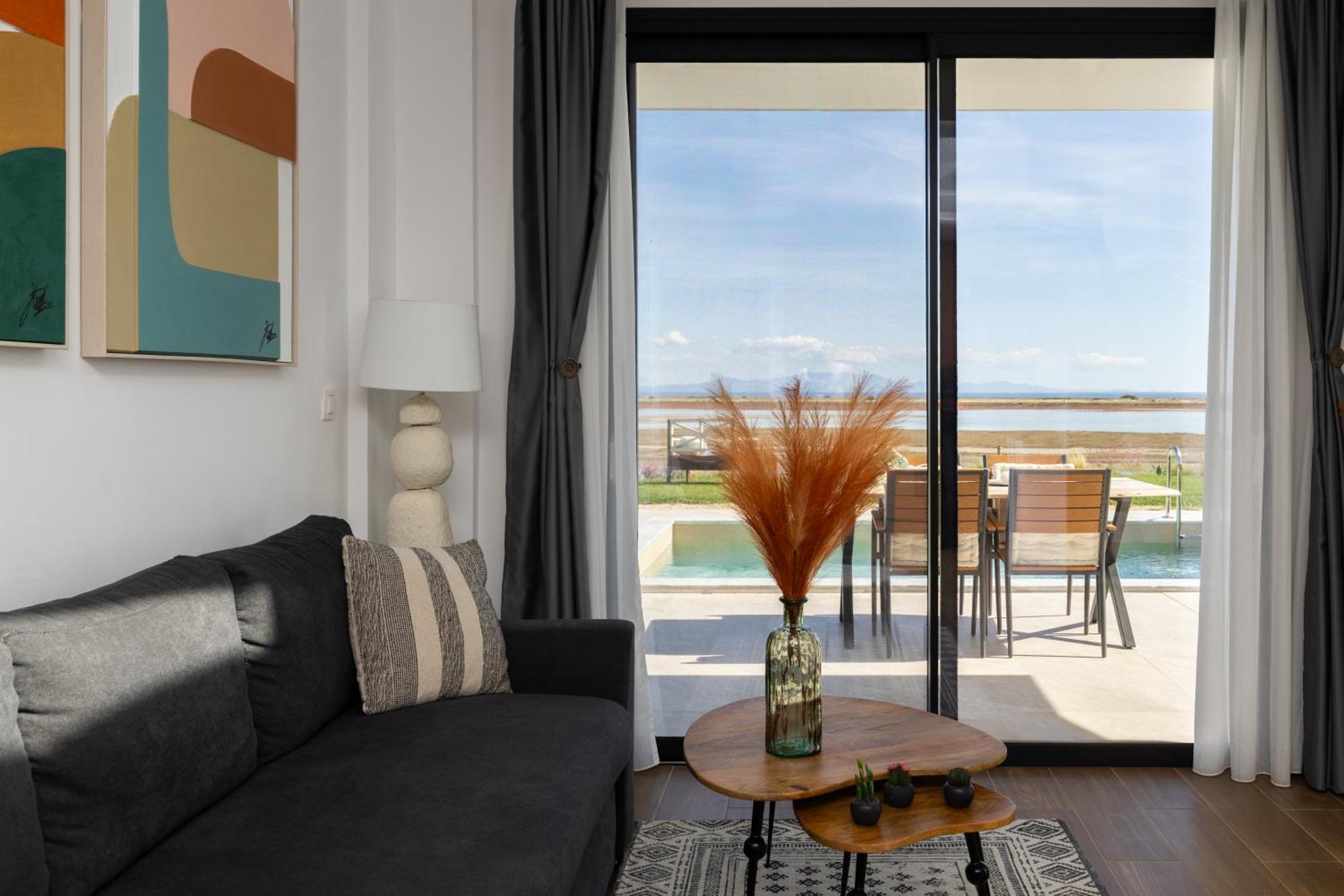 נאה פוטידאה Flamingo View Suites & Villas מראה חיצוני תמונה
